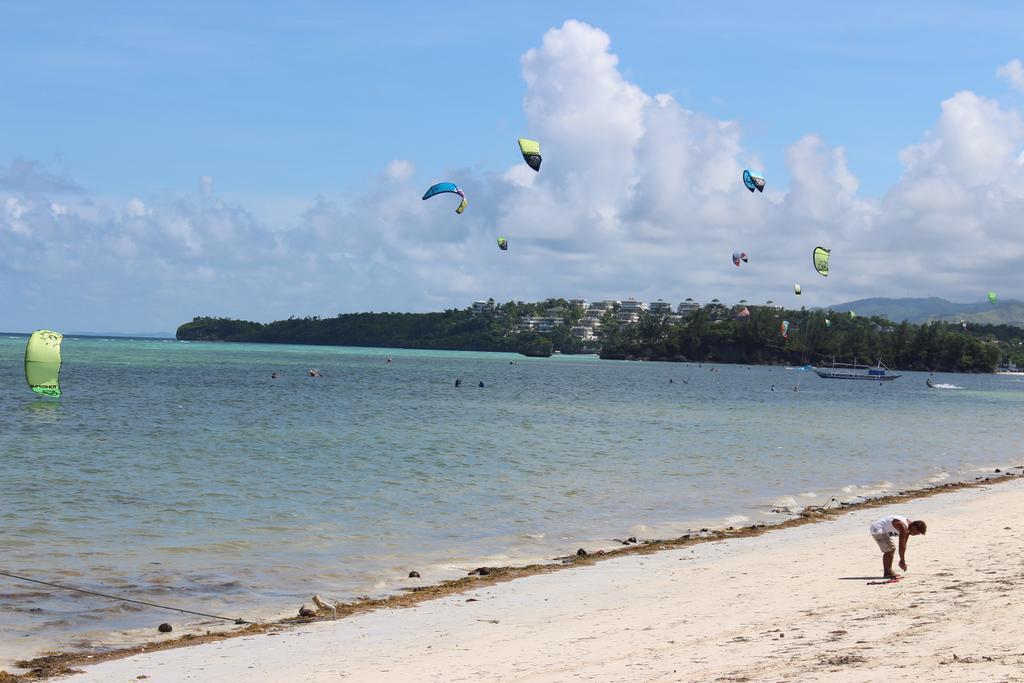 Surfers Home Boracay Balabag  Экстерьер фото